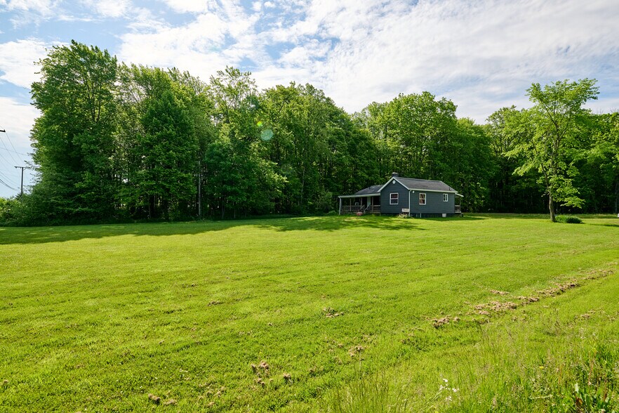 More Photos Of 7464 Sharon Mercer Rd, Mercer General Retail For Sale