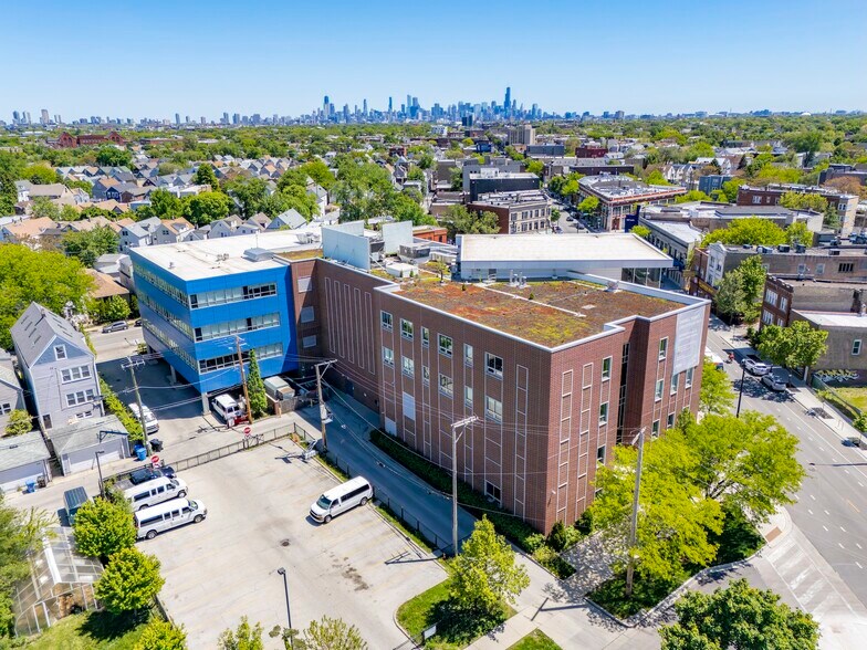 More Photos Of 2829 N Milwaukee Ave Ave, Chicago Schools For Sale