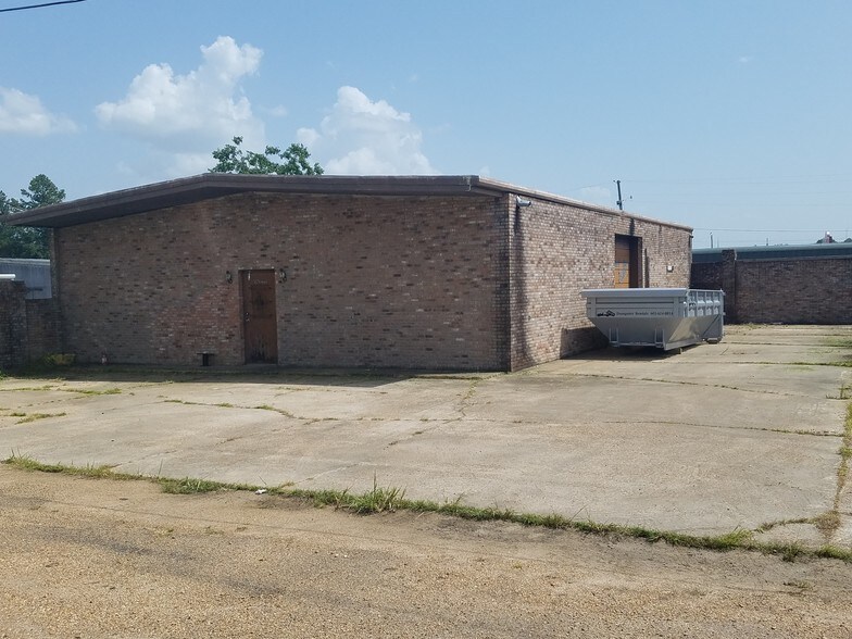 More Photos Of 157 Mckay Cir, Jackson Warehouse For Lease