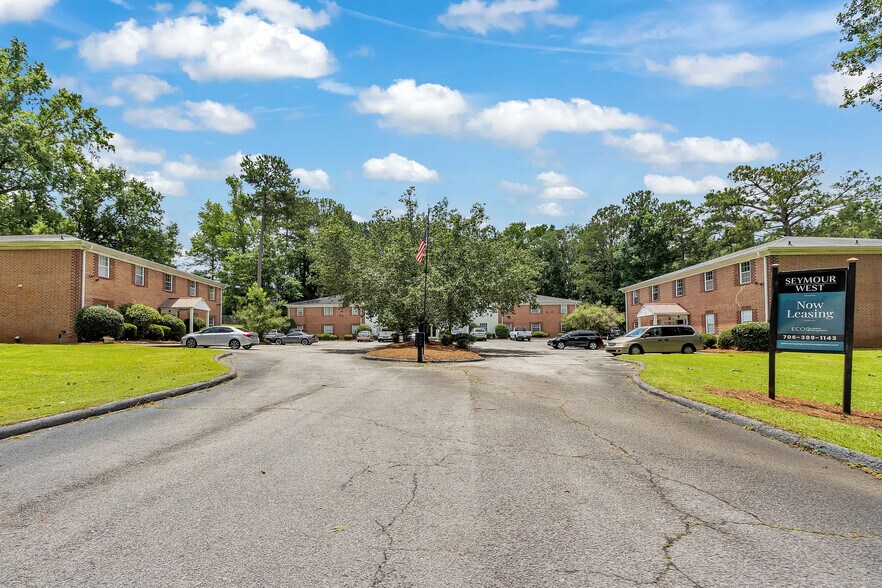 More Photos Of 170 Westwood Dr, Thomson Apartments For Sale