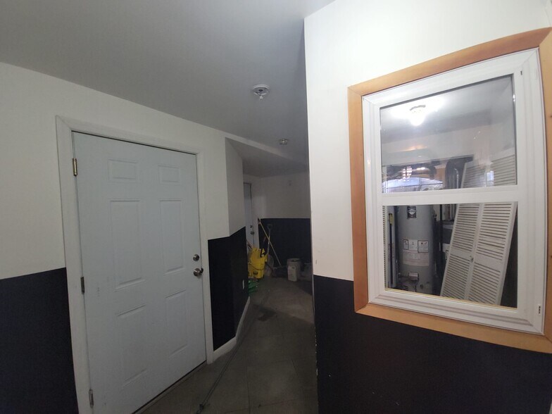 More Photos Of 244 Mulberry St, Newark Storefront Retail Residential For Lease