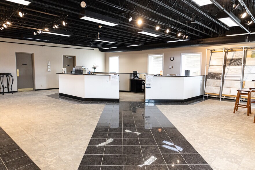 More Photos Of 2185 N Sherman Dr, Indianapolis Manufacturing For Sale