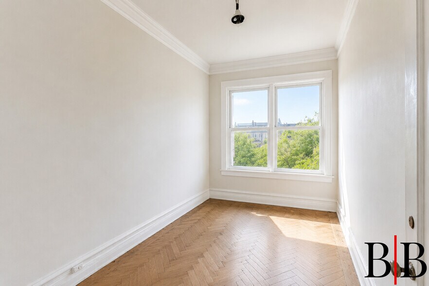More Photos Of 967 Flatbush Ave, Brooklyn Storefront Retail Residential For Sale