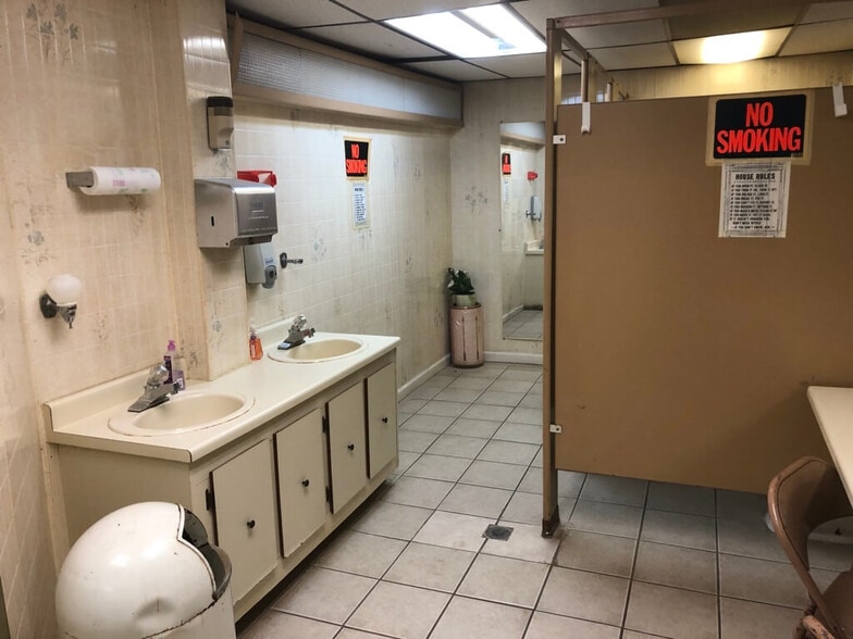 More Photos Of 4101 Helen St, Detroit Religious Facility For Sale