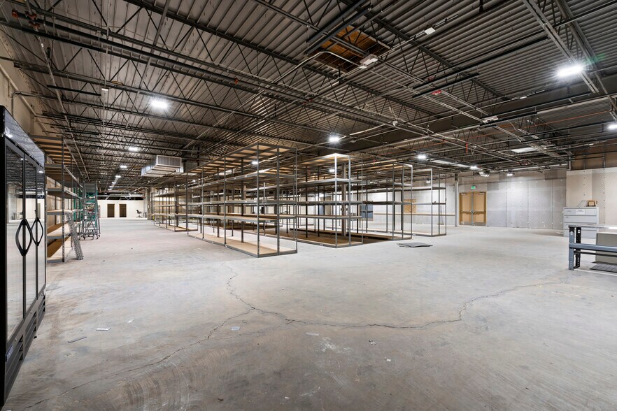 More Photos Of 2498 W 2nd Ave, Denver Warehouse For Lease