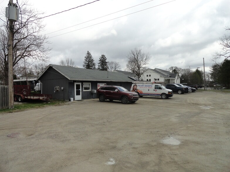 More Photos Of 3552-3556 Avon St, Hartland Medical For Sale