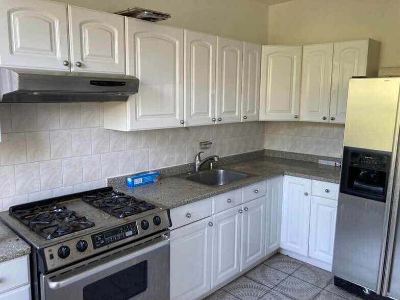 More Photos Of 466 Prospect Pl, Brooklyn Apartments For Sale