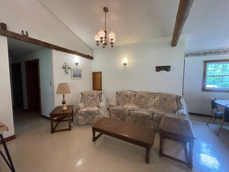 More Photos Of 853 Fairview Rd, Howard Apartments For Sale