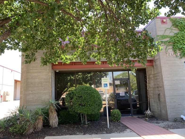 More Photos Of 7700 N Hudson Ave, Oklahoma City Light Manufacturing For Lease