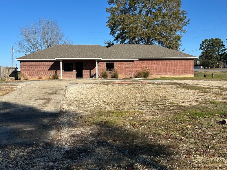 More Photos Of 140 AN County Road 140, Palestine Flex For Sale