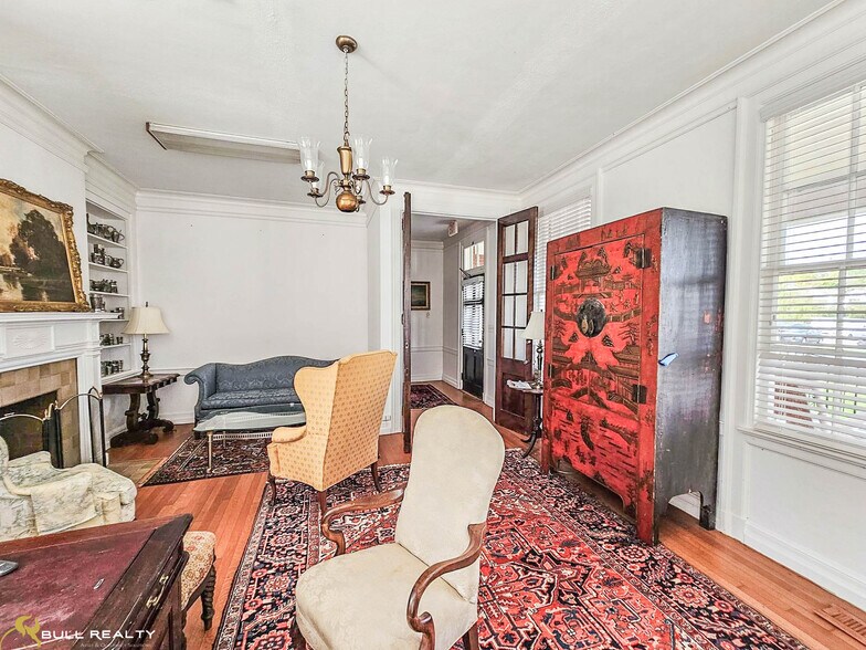 More Photos Of 51 Broad St, Ellijay Office For Lease