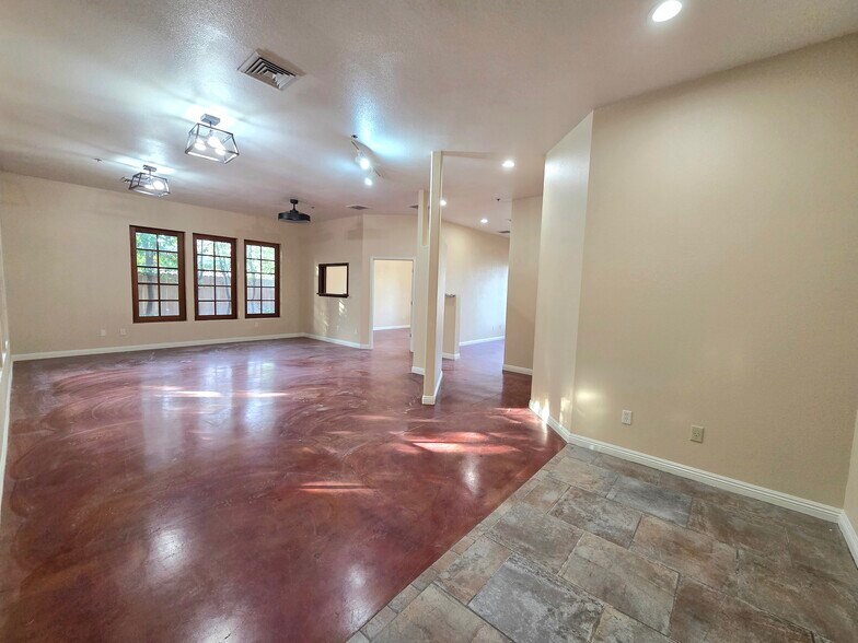 More Photos Of 250 Vallombrosa Ave, Chico Storefront Retail Office For Lease