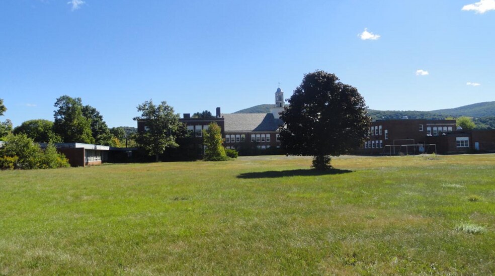 More Photos Of 9065 NY-22, Hillsdale Schools For Sale