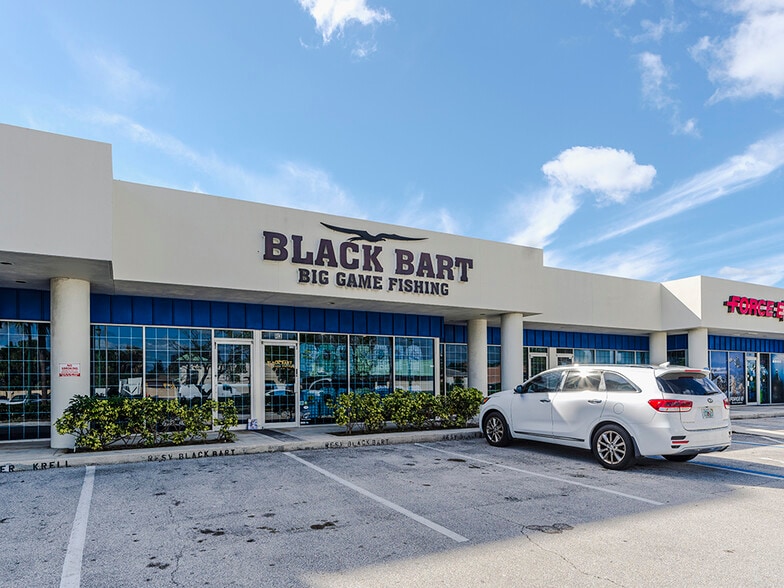 More Photos Of 155 E Blue Heron Blvd, Riviera Beach Office For Sale