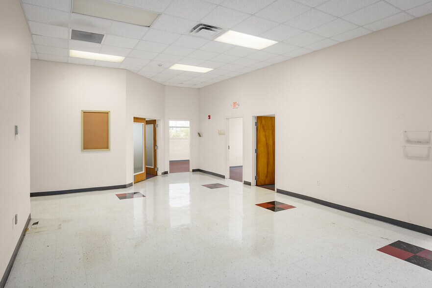 More Photos Of 502 S Court St, Florence Industrial For Sale