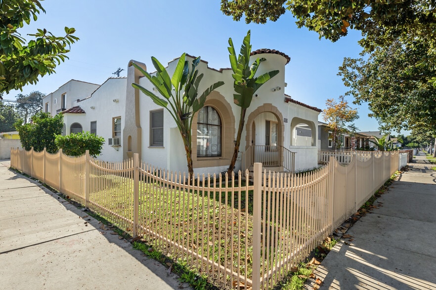 Primary Photo Of 496 E 52nd St, Long Beach Multifamily For Sale