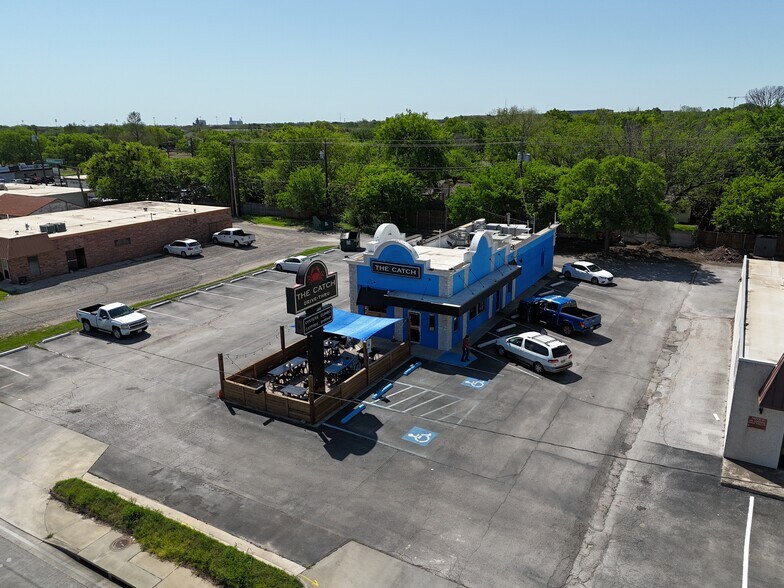 Primary Photo Of 1725 W University Dr, Denton Freestanding For Sale