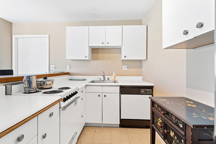 More Photos Of 905 Electric Ave, Venice Unknown For Lease