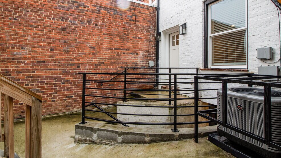 More Photos Of 1414-1416 Pennsylvania Ave SE, Washington Apartments For Sale