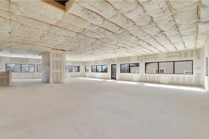 More Photos Of 6815 N Main St, Houston Unknown For Lease