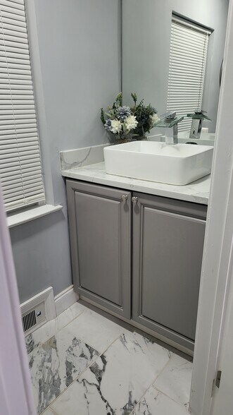 More Photos Of 419 N York Rd, Hatboro Office Residential For Sale