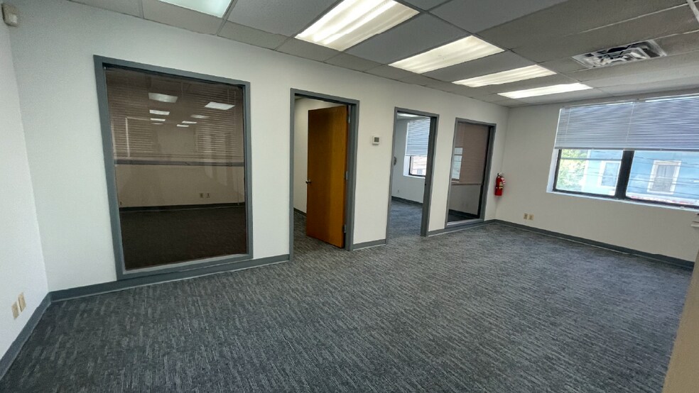 More Photos Of 3915 29th St, Long Island City Warehouse For Lease