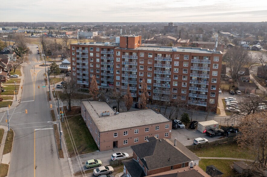 More Photos Of 585 Mill St, Windsor Apartments For Sale