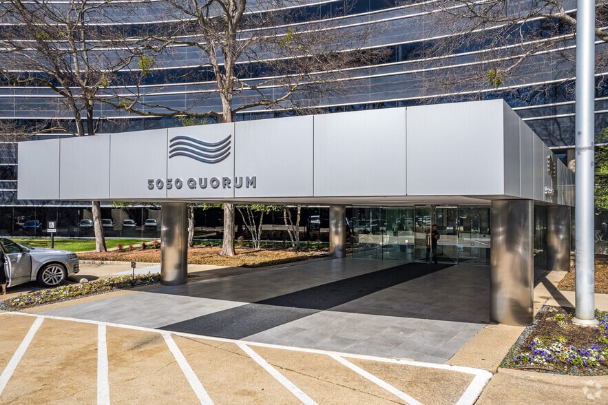 More Photos Of 5050 Quorum Dr, Dallas Office For Sale