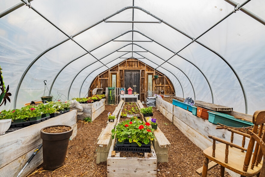 More Photos Of 49 Vermont 12, Pomfret General Retail For Sale