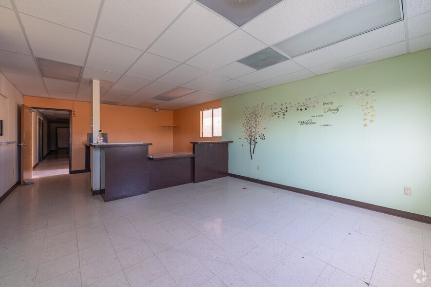 More Photos Of 1501-1503 E Calvada Blvd, Pahrump Medical For Sale