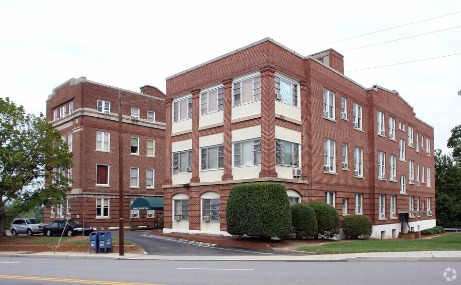 More Photos Of 70 Woodfin Pl, Asheville Office For Lease