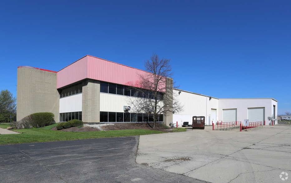More Photos Of 2786 E Crescentville Rd, West Chester Warehouse For Lease