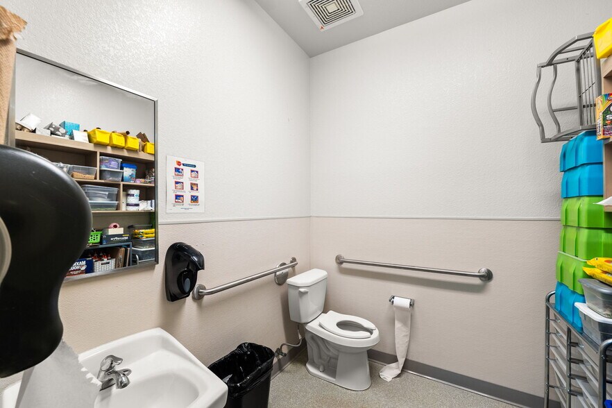 More Photos Of 9944 Highland Ave, Rancho Cucamonga Religious Facility For Lease