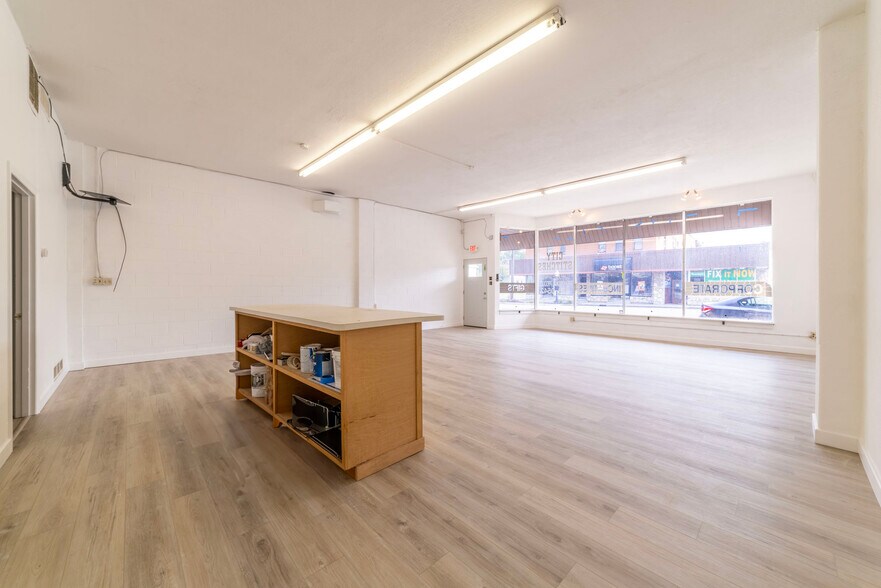 More Photos Of 1401-1405 Franklin St, Michigan City Office For Lease