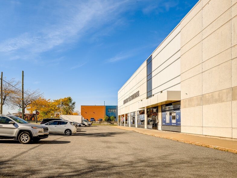 More Photos Of 1601 Rue Dickson, Montréal Distribution For Lease