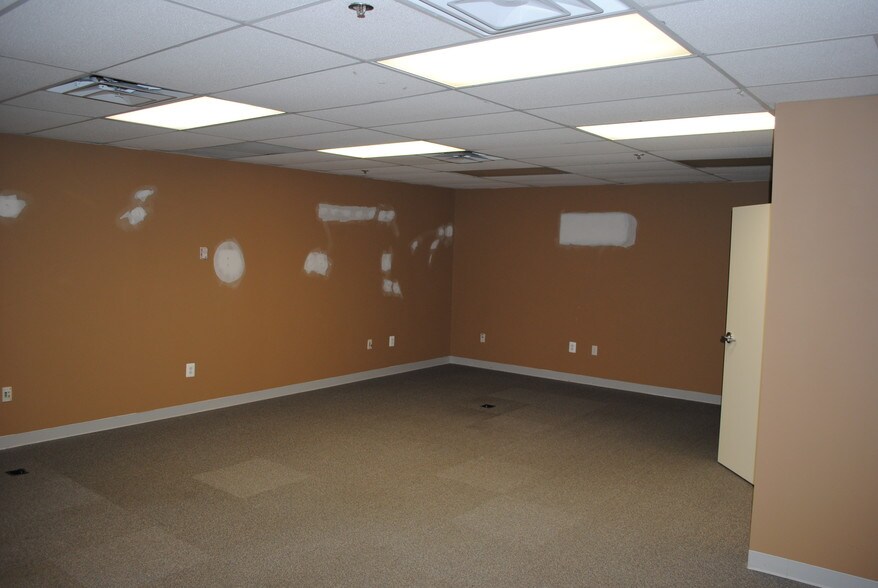 More Photos Of 1115 Garrisonville Rd, Stafford Office For Lease