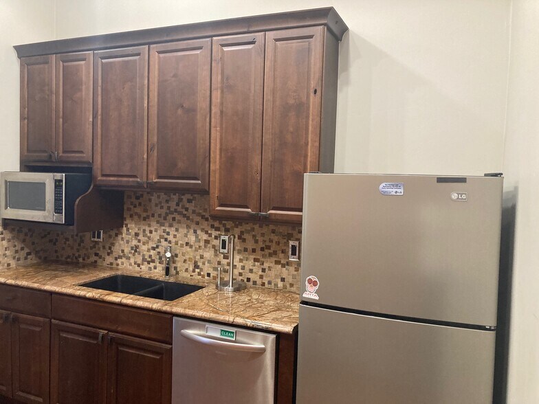 More Photos Of 2101-2107 Larimer St, Denver Loft Creative Space For Sale
