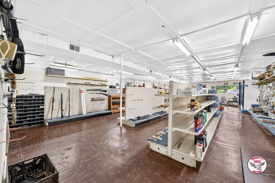 More Photos Of 2969 Moodyville Rd, Byrdstown General Retail For Sale