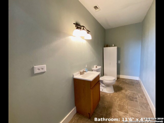 More Photos Of 5447 Seguin Rd, Kirby Auto Repair For Sale