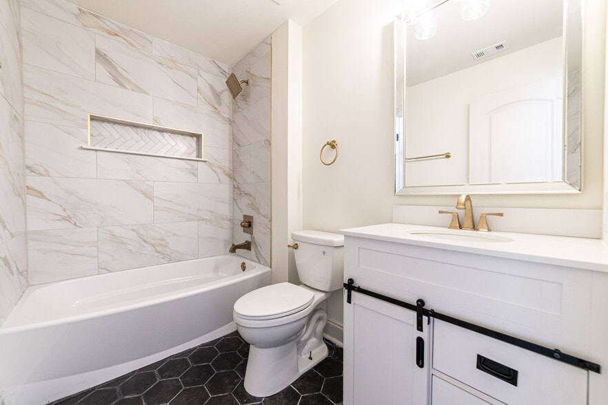 More Photos Of 910 Old Abbeville Rd, Eufaula Specialty For Sale