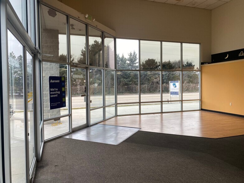 More Photos Of 4316 W Overland Rd, Boise Freestanding For Lease