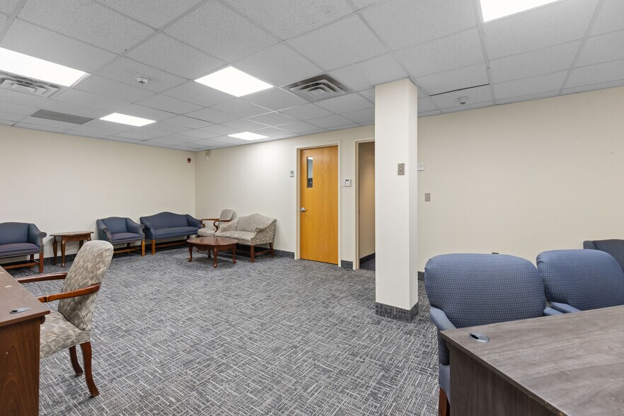 More Photos Of 1201 Mount Kemble Ave, Morristown Medical For Lease