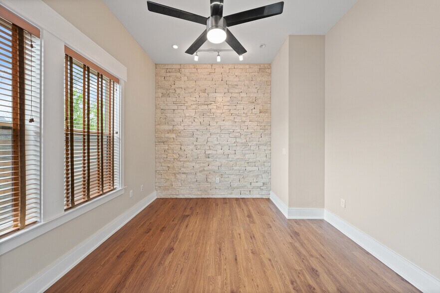 More Photos Of 1206 Hart St, Georgetown Specialty For Sale