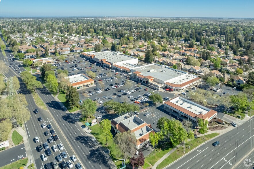 More Photos Of 5030-5110 Laguna Blvd, Elk Grove Unknown For Lease