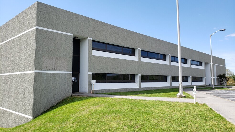 More Photos Of 150 Americus Way, Oak Ridge Office For Lease