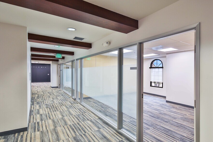 More Photos Of 275 N Brea Blvd, Brea Medical For Lease