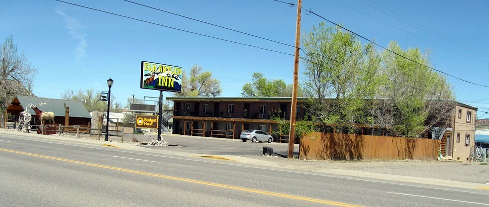 More Photos Of 501 S 6th St, Thermopolis Hotel For Sale