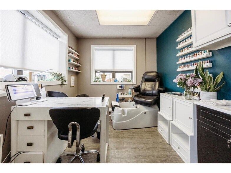 More Photos Of 102 E Centennial 84 Dr, New York Mills Restaurant For Sale