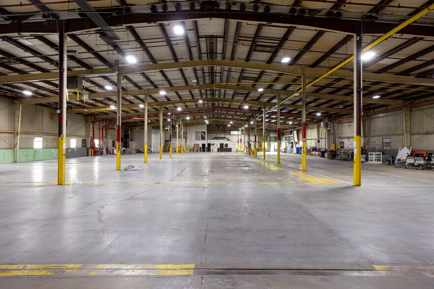 More Photos Of 125 Pecks Rd, Pittsfield Warehouse For Sale