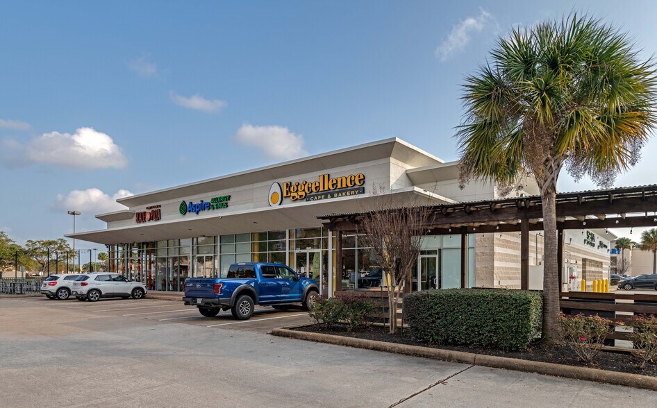 More Photos Of 1501-1549 W Bay Area Blvd, Webster Unknown For Lease